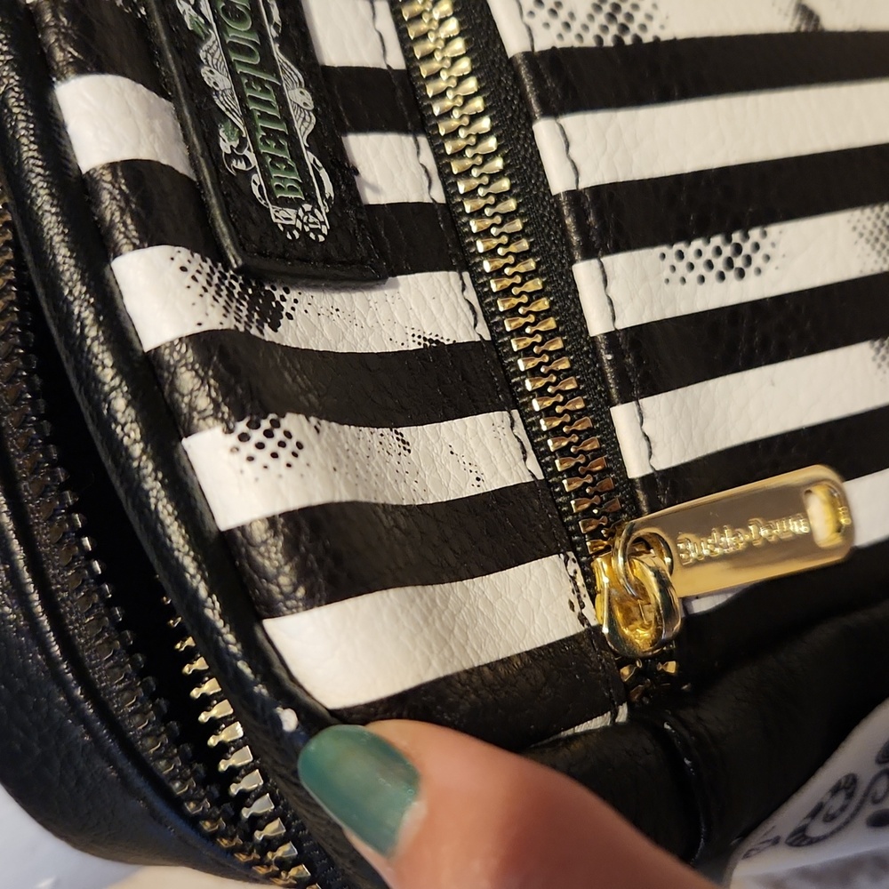 Buckle Down Beetlejuice Black & White Stripe Crossbody Bag - Picture 11 of 11